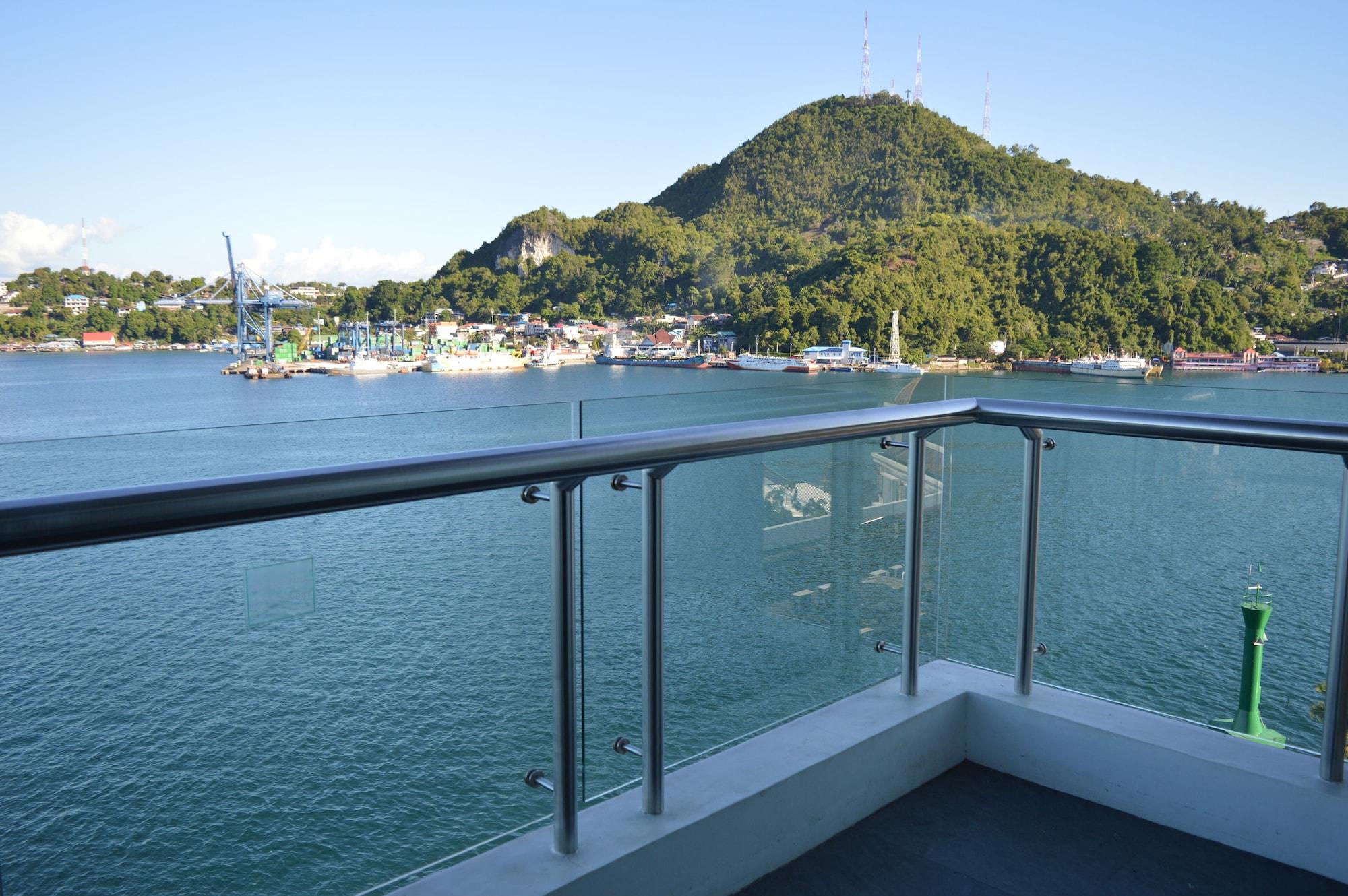 Swiss-Belhotel Papua Jayapura Exterior foto